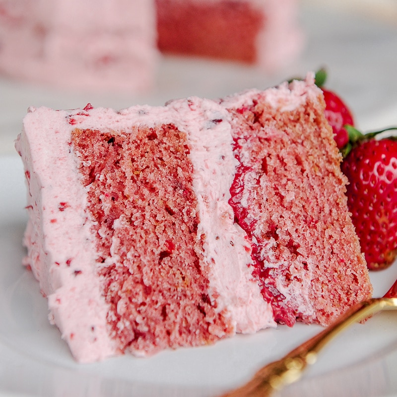 Fresh Strawberry Cake With Strawberry Buttercream Sugar Geek Show