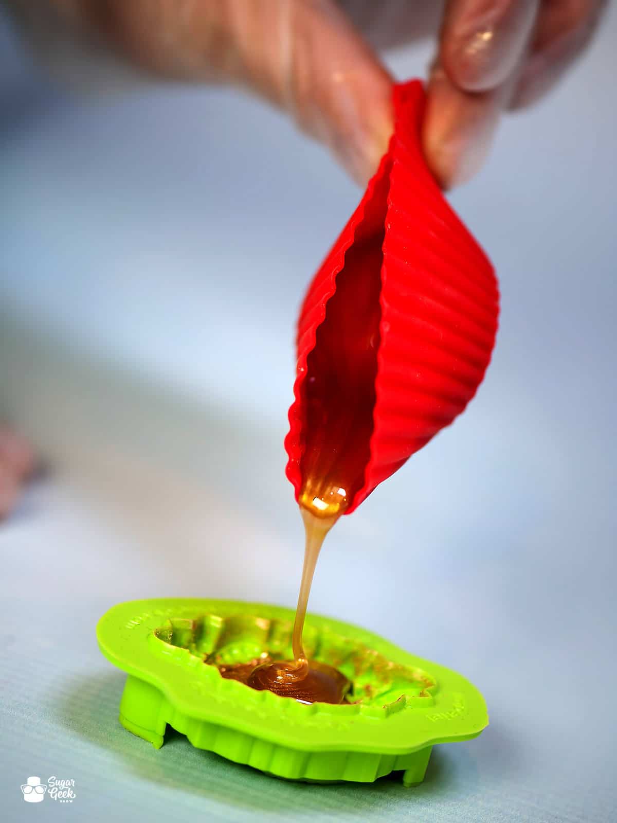 pouring isomalt