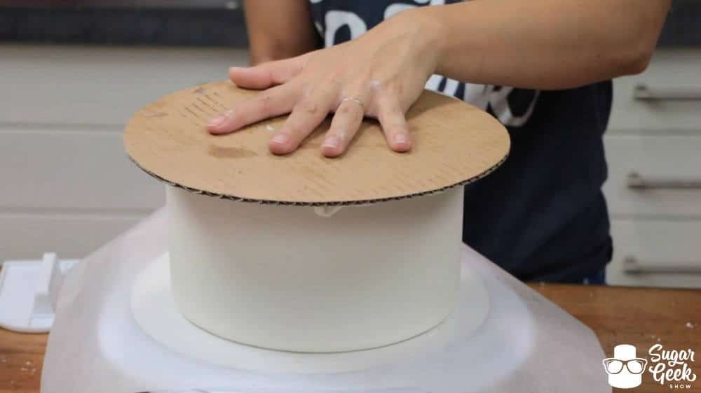 How to get sharp fondant edges