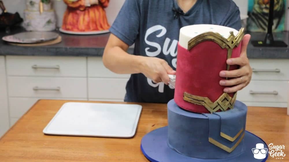 How to cut cakes