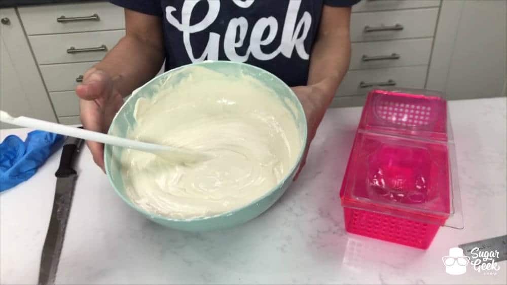 How to use a chocolate skull mold for bust cakes