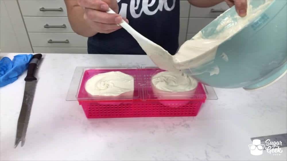 How to use a chocolate skull mold for bust cakes