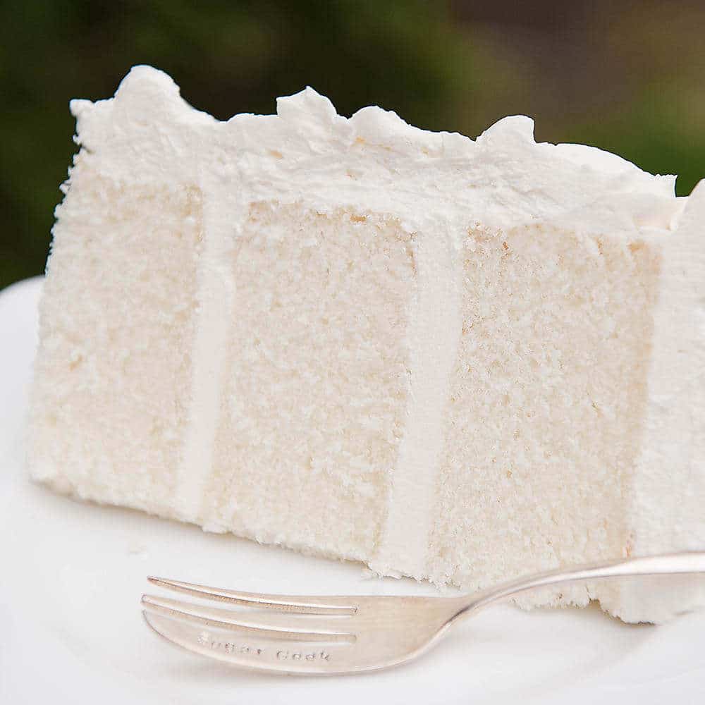 white velvet cake withe ermine frosting