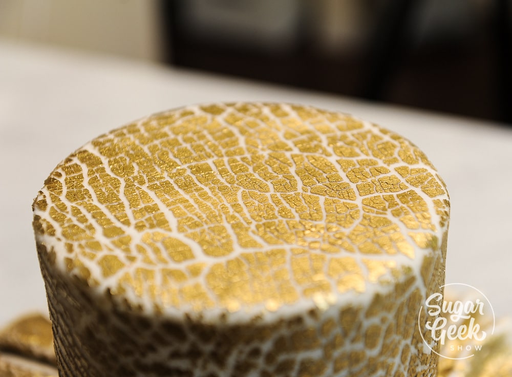 gold crackled fondant