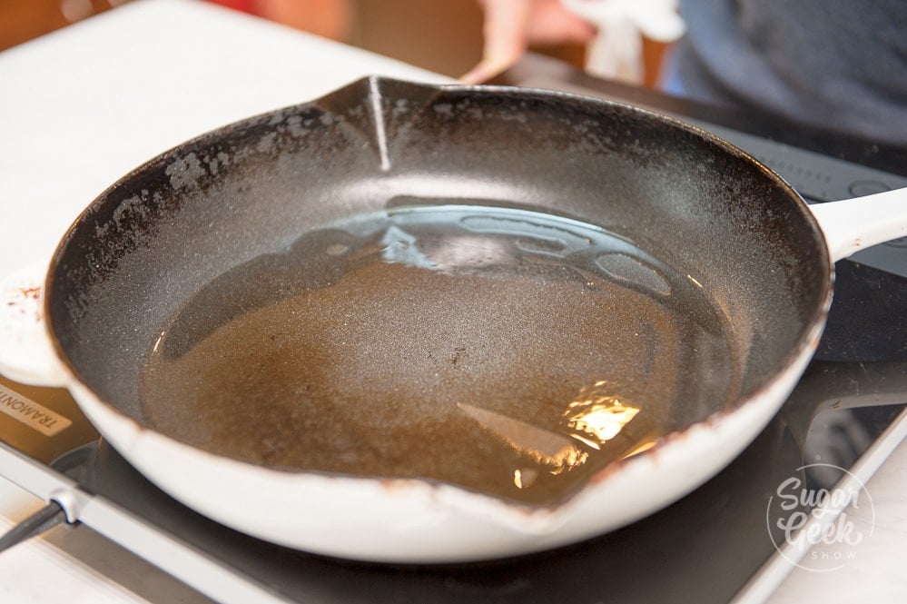 best pan for making buttermilk pancakes