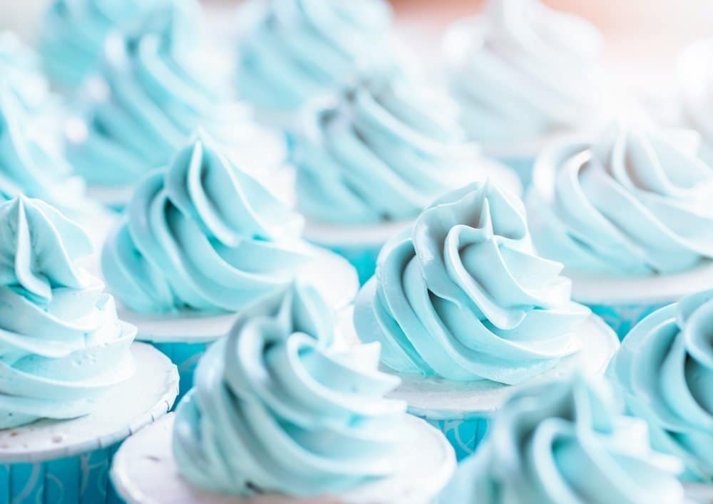 swiss meringue buttercream on cupcakes
