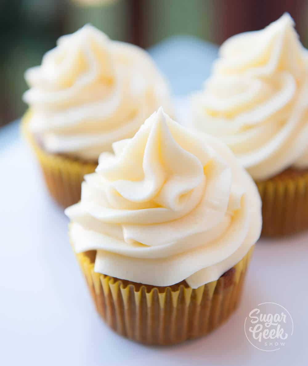 how to make cream cheese frosting that is perfect for piping