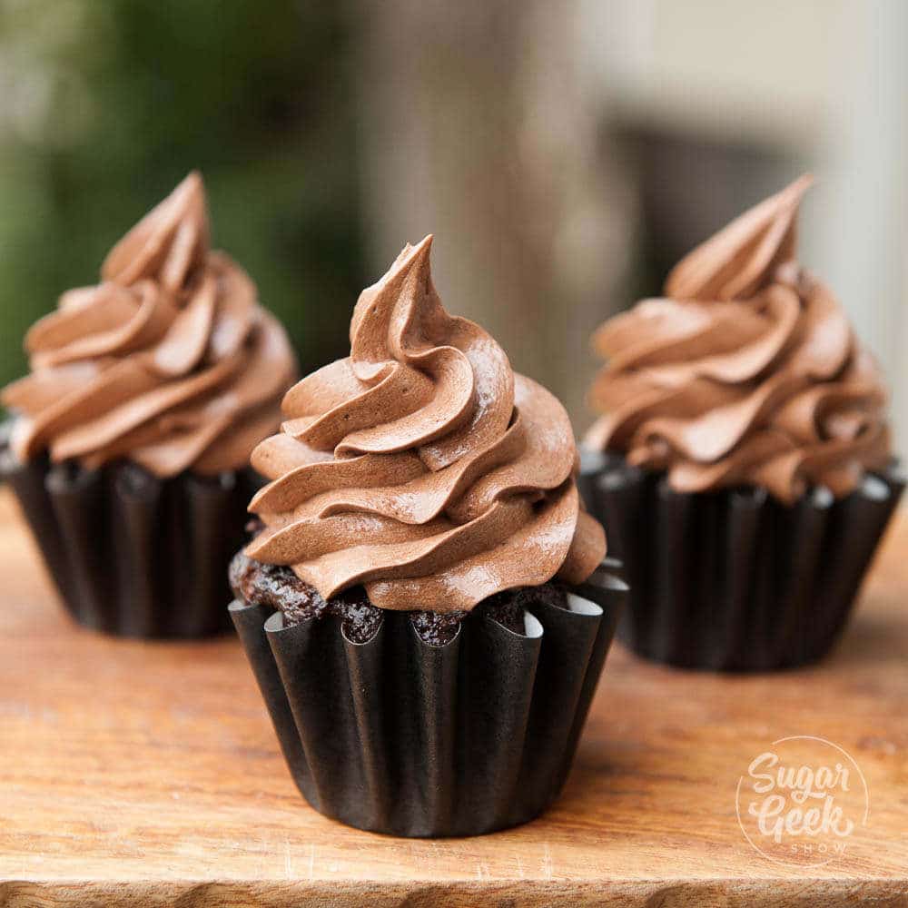 chocolate cupcakes with chocolate frosting