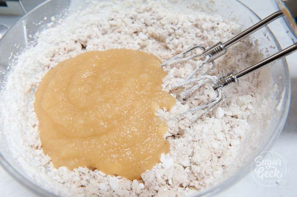How to use applesauce in your cake recipes