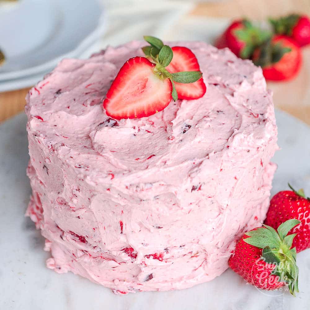 Fresh Strawberry Cake With Strawberry Buttercream Sugar Geek Show   Fresh Strawberry Cake 