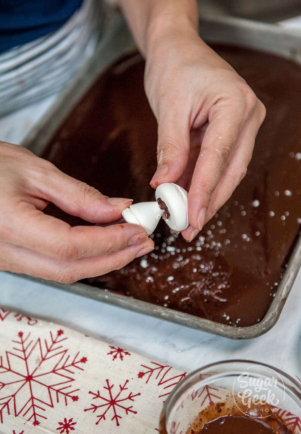 how to assemble meringue mushrooms