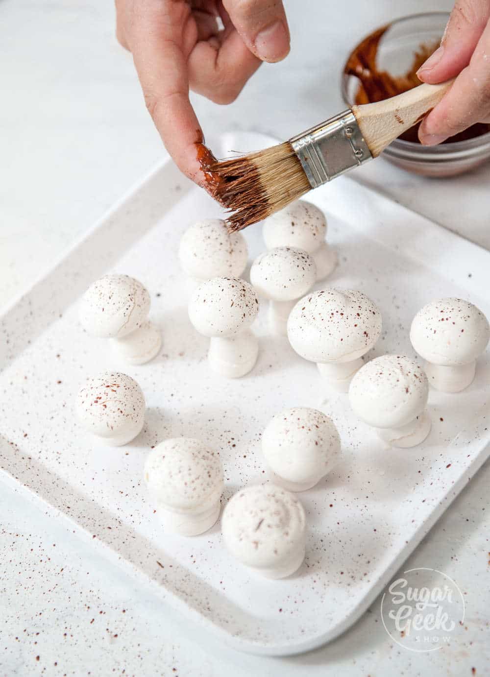 how to make speckles on meringue mushrooms