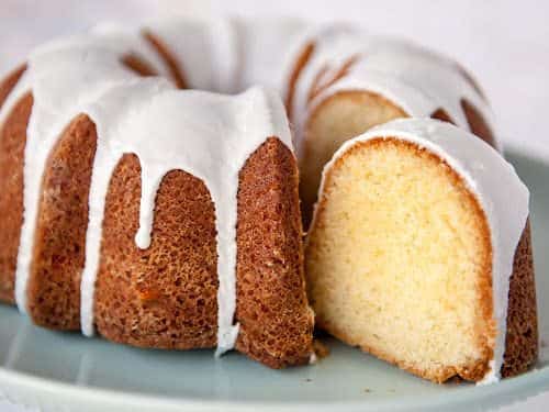 https://sugargeekshow.com/wp-content/uploads/2019/11/vanilla-bundt-cake-recipe-featured-500x375.jpg
