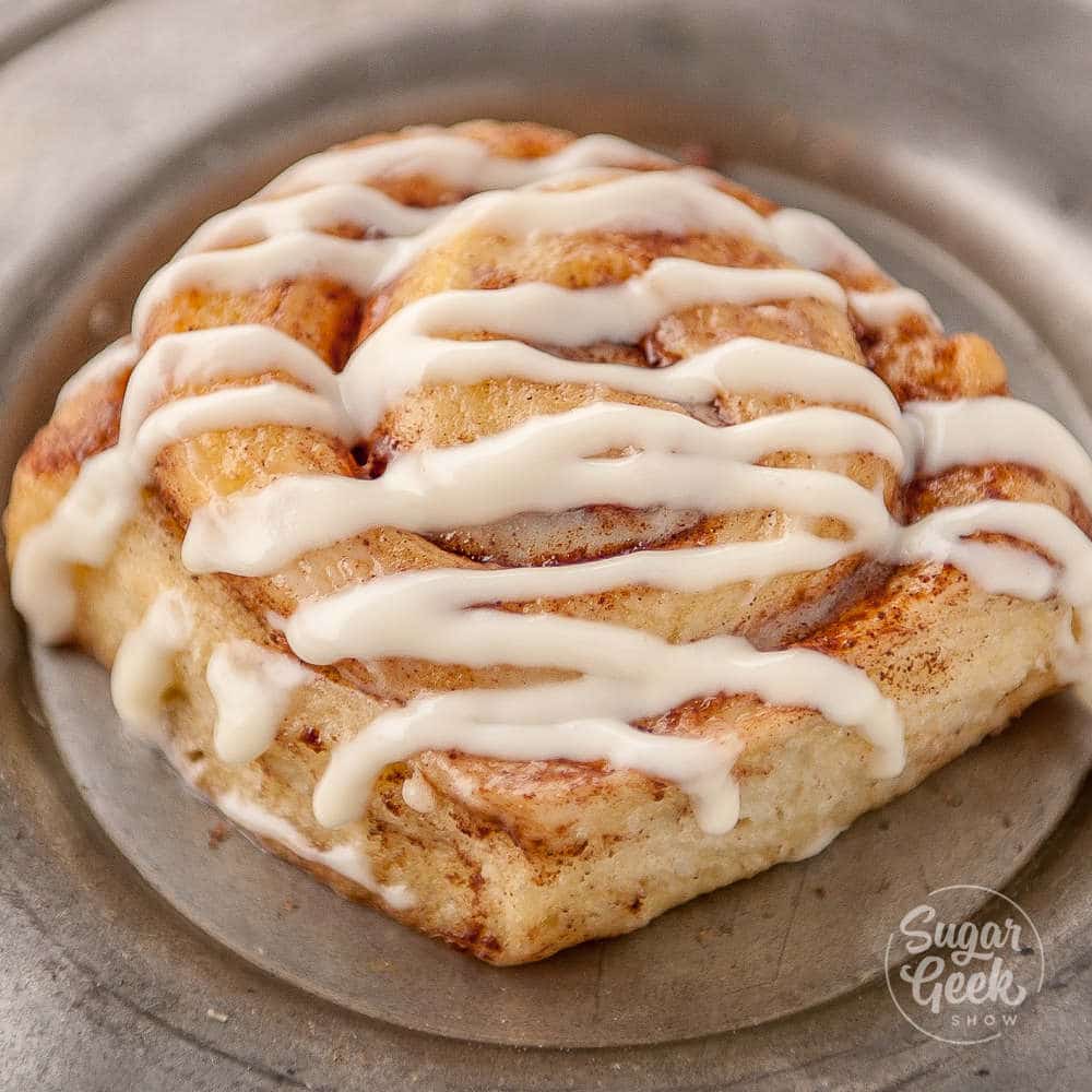 hoememade cinnamon roll