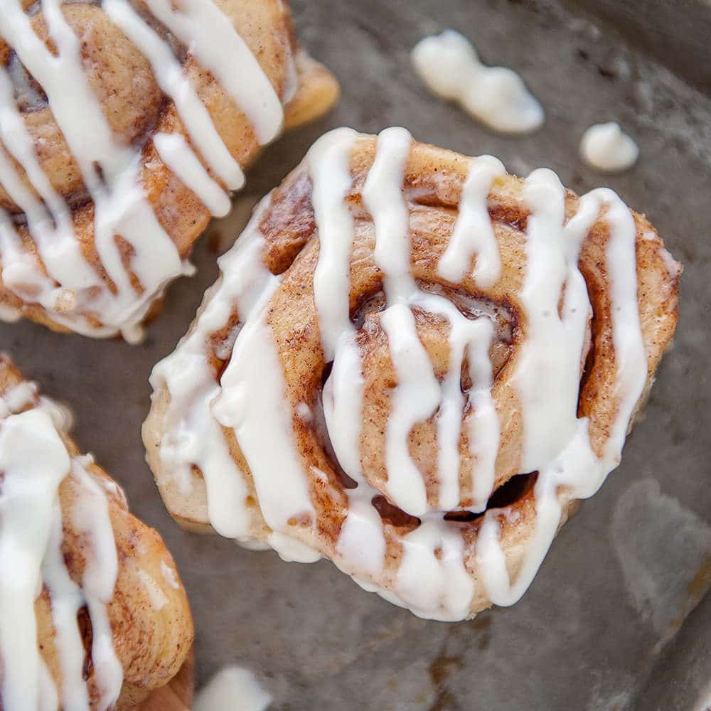 How to make glaze store for cinnamon rolls