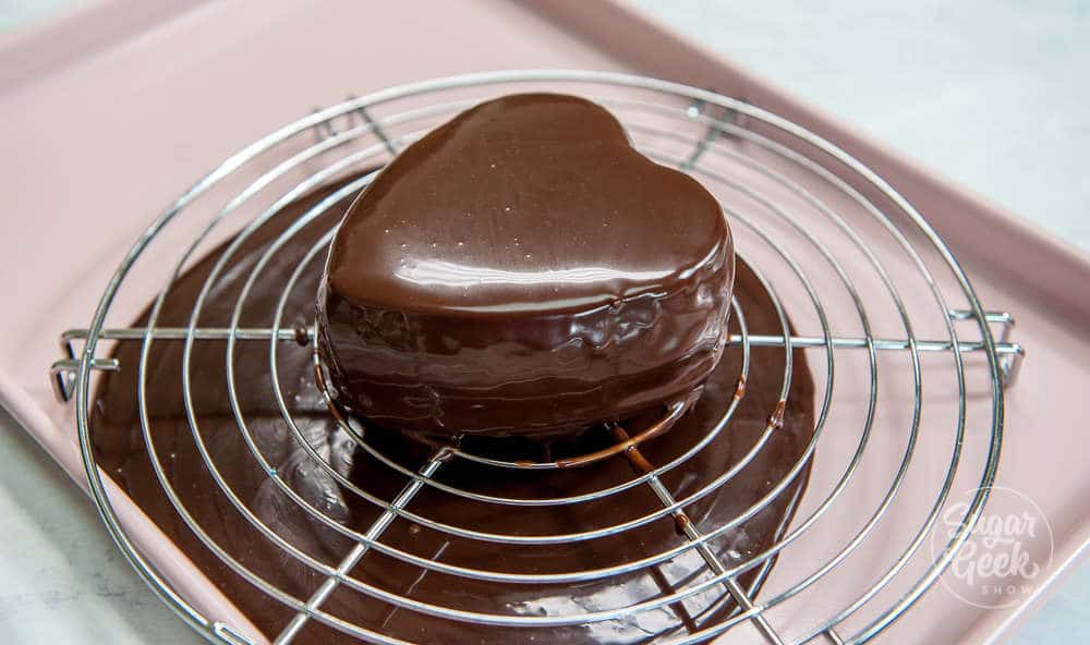 Mini Cheesecake Hearts With Brownie Bottom + Video – Sugar Geek Show