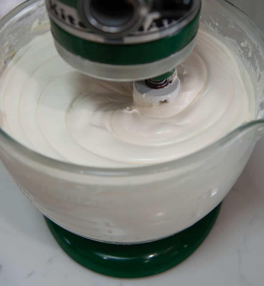 How to get PERFECT NEON GREEN OR FLUORESCENT GREEN WHIPPING CREAM/ Quick  and Easy Tip! 