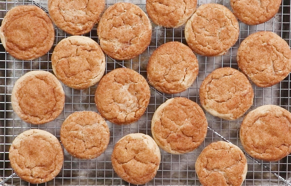 snickerdoodle cookies on a cooling rack