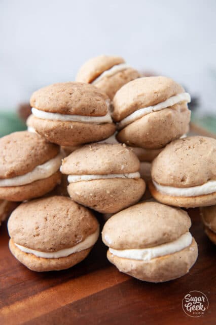 Chai Whoopie Pies With Mascarpone Whipped Cream – Sugar Geek Show