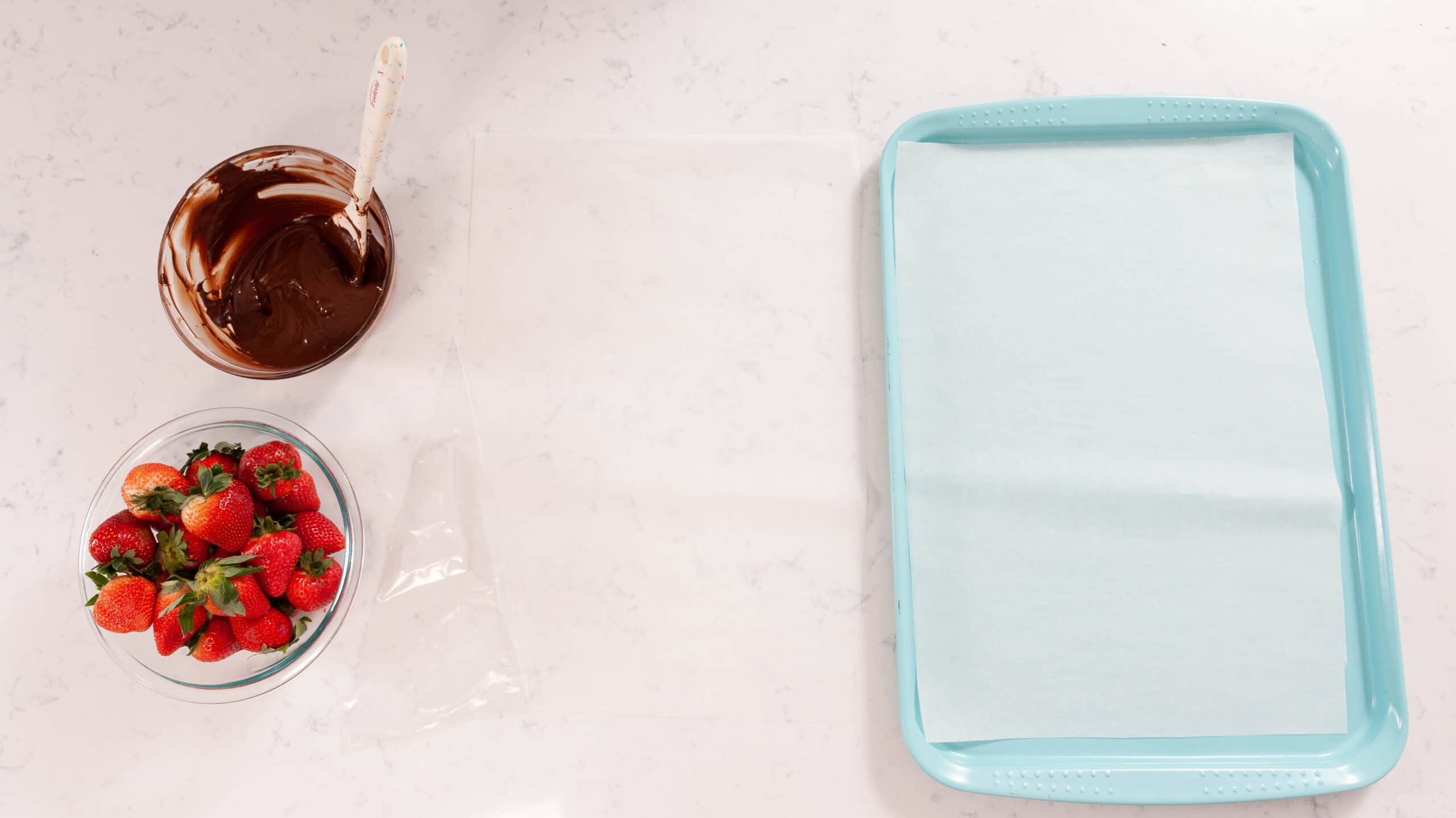 How to Make Chocolate Covered Strawberries - Life Made Simple