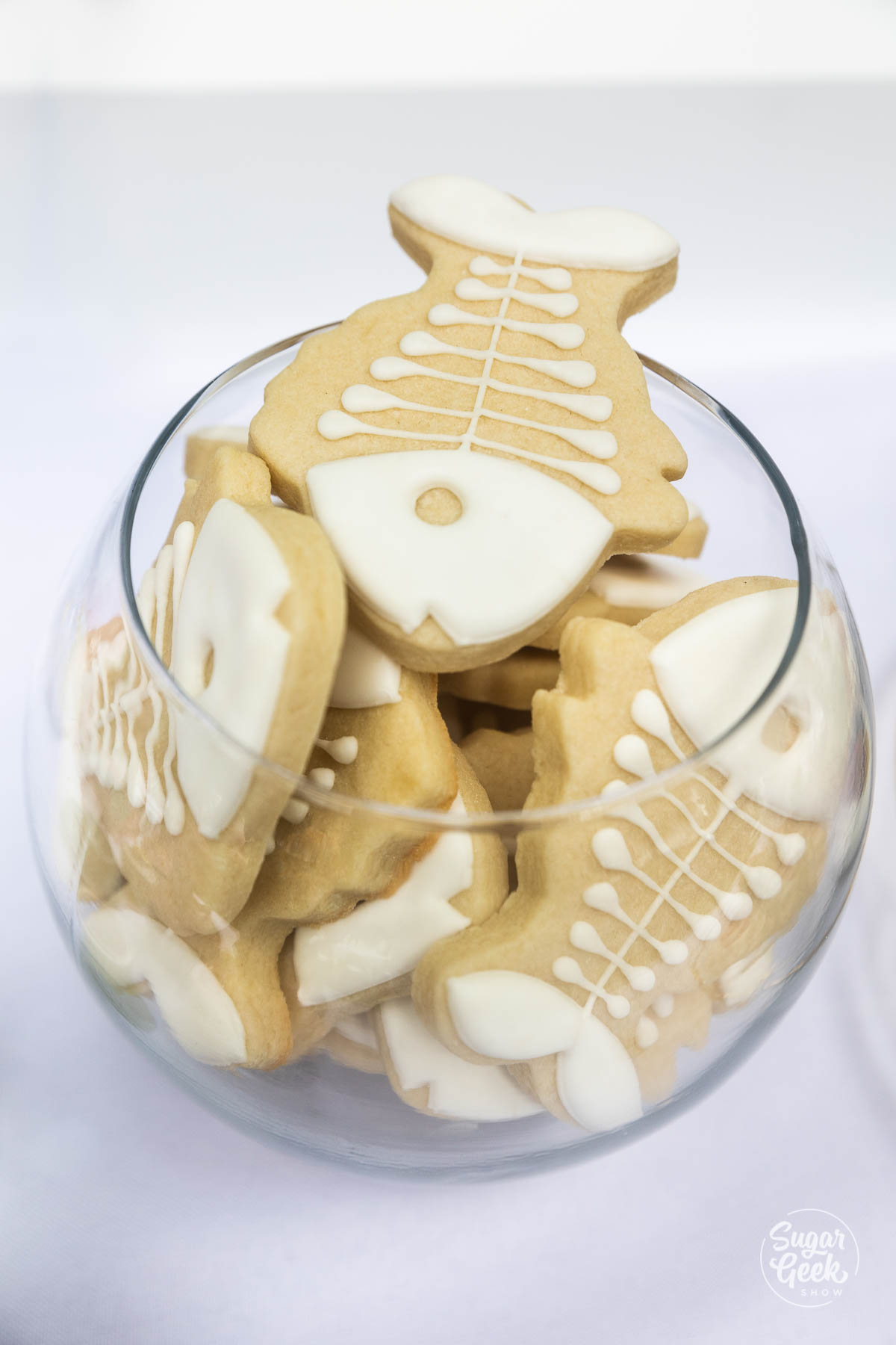 fish skeleton cookies