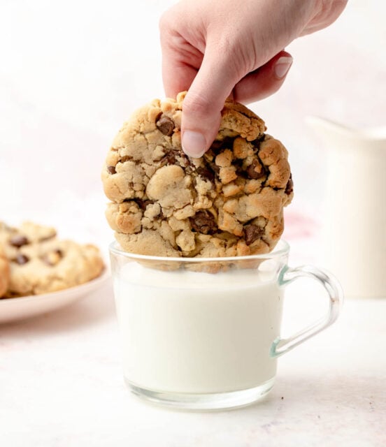 Viral Copycat Chocolate Chip Crumbl Cookies – Sugar Geek Show