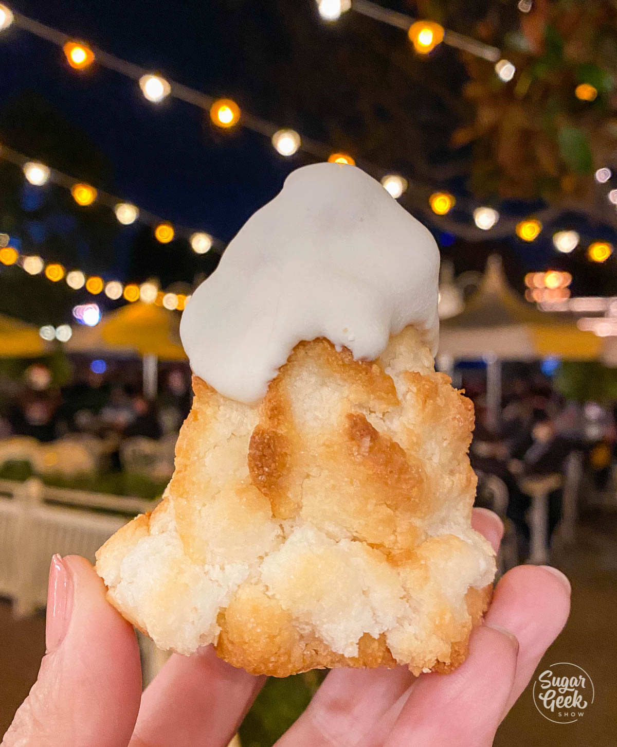 close up of the matterhorn macaron