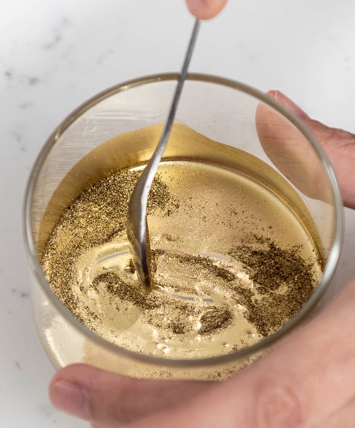 spoon mixing cup of edible gold decoration