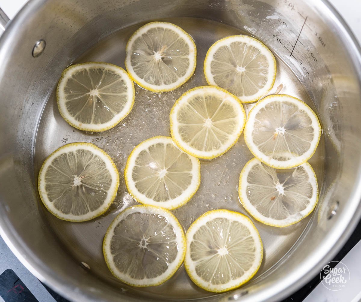 lemon slices inside sauce pan