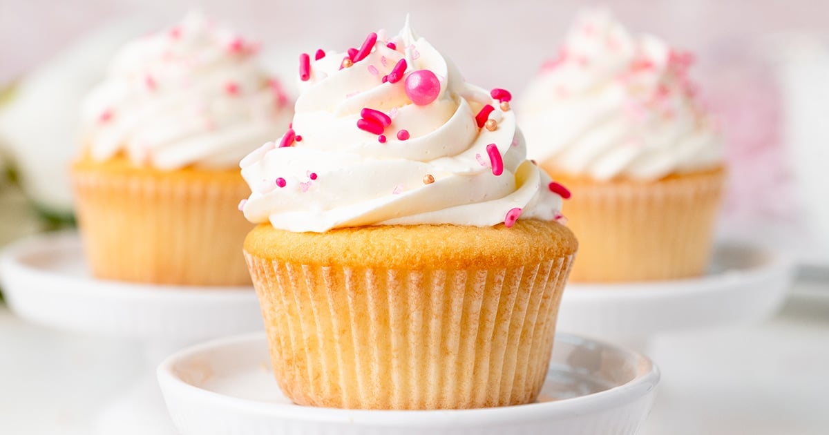 Moist and Fluffy Vanilla Cupcake Recipe – Sugar Geek Show