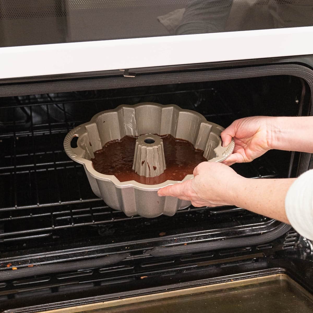 baking guinness cake in the oven