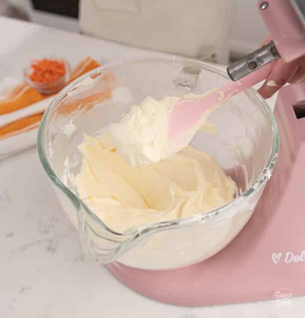 How to Make Cream Cheese Frosting Without Powdered Sugar