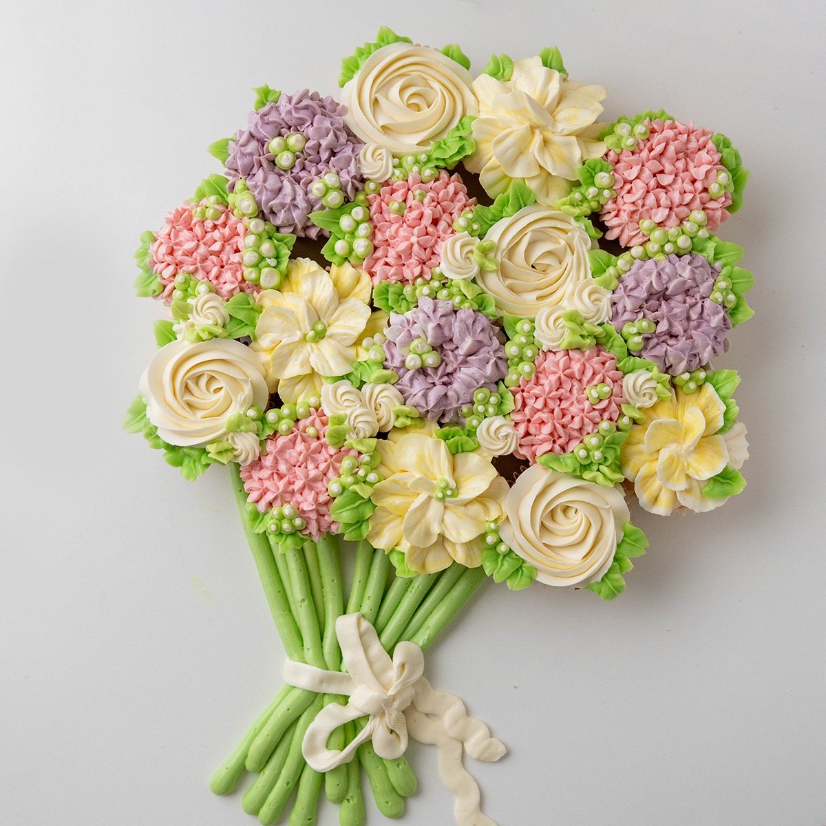 How To Make A Cupcake Bouquet With Buttercream Flowers